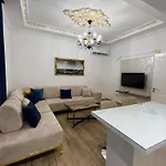 Leonard\'S Apartment